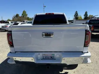GMC Sierra 1500 2018 4x4 SLT 4p Crew Cab 5.8 ft. SB