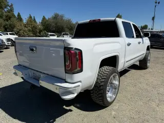 GMC Sierra 1500 2018 4x4 SLT 4p Crew Cab 5.8 ft. SB