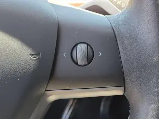Tesla Model Y 2025 Long Range 4p Crossover