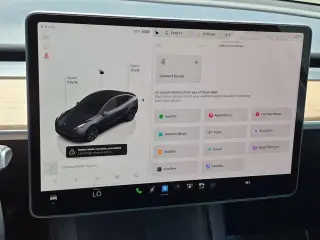 Tesla Model Y 2025 Long Range 4p Crossover