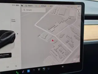 Tesla Model Y 2025 Long Range 4p Crossover