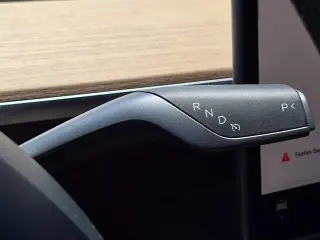 Tesla Model Y 2025 Long Range 4p Crossover