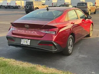 Hyundai ELANTRA 2024 SE Sedán 4p