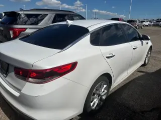 Kia Optima 2016 LX 4p Sedano