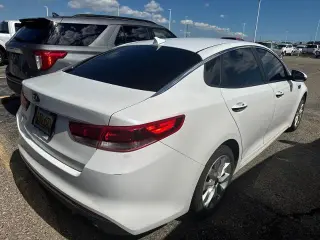 Kia Optima 2016 LX 4p Sedano