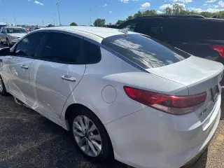 Kia Optima 2016 LX 4p Sedano