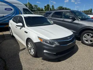 Kia Optima 2016 LX 4p Sedano