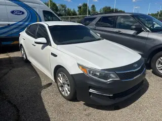 Kia Optima 2016 LX 4p Sedano