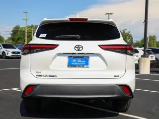 Toyota Highlander 2023 LE SUV 4p.
