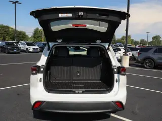 Toyota Highlander 2023 LE SUV 4p.