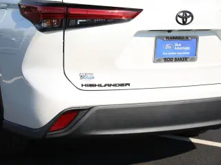 Toyota Highlander 2023 LE SUV 4p.