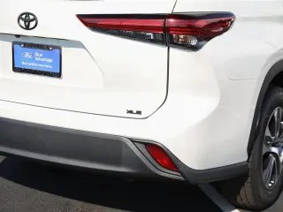 Toyota Highlander 2023 LE SUV 4p.