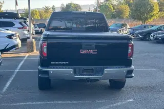 GMC Sierra 1500 2016 4x4 SLT 4p. Cabina de Tripulacion 5.8 ft. CB