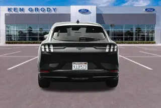 Ford Mustang Mach-E 2023 Premium 4p SUV