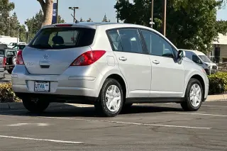 Nissan Versa 2010 1.8 S 4dr Hatchback 4A