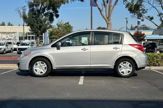 Nissan Versa 2010 1.8 S 4dr Hatchback 4A