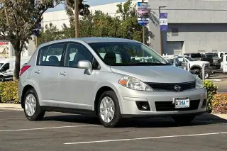 Nissan Versa 2010 1.8 S 4dr Hatchback 4A