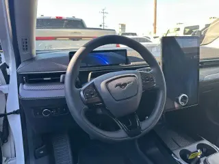 Ford Mustang Mach-E 2023 Premium 4dr SUV