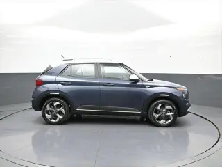 Hyundai VENUE 2024 Limited 4dr Crossover