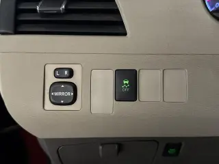 Toyota Sienna 2012 LE 7-Pasajeros Asiento de Acceso Automático 4dr Mini-Van