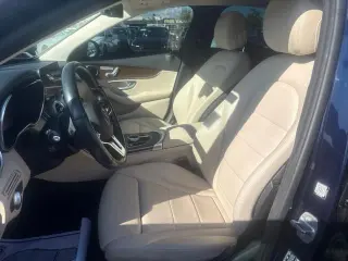 Mercedes-Benz Clase C 2021 AWD C 300 4MATIC 4p Sedan