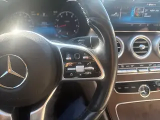 Mercedes-Benz Clase C 2021 AWD C 300 4MATIC 4p Sedan