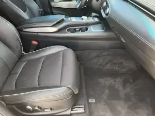 Genesis GV70 2024 tracción en todas las ruedas 2.5T Estándar 4p SUV