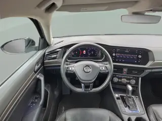 Volkswagen Jetta 2019 SEL Premium 4dr Sedan con CWP