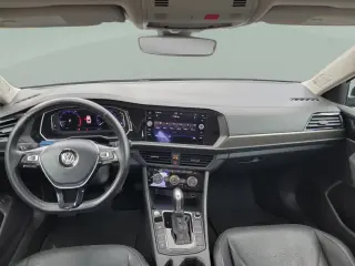 Volkswagen Jetta 2019 SEL Premium 4dr Sedan con CWP