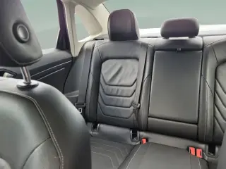 Volkswagen Jetta 2019 SEL Premium 4dr Sedan con CWP