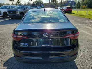 Volkswagen Jetta 2024 S 4p Sedan 8P