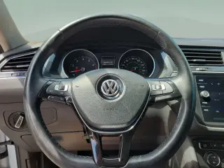 Volkswagen Tiguan 2018 2.0T SE 4p SUV