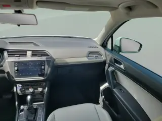 Volkswagen Tiguan 2018 2.0T SE 4p SUV