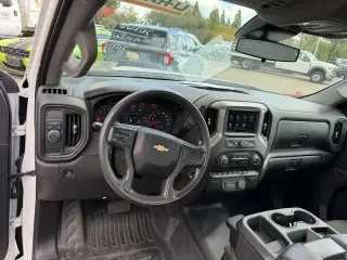 Chevrolet Silverado 1500 2025 4x2 Work Truck 2dr Cabina Regular 8 ft. LB