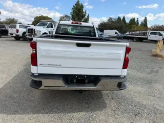 Chevrolet Silverado 1500 2025 4x2 Work Truck 2dr Cabina Regular 8 ft. LB