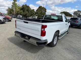 Chevrolet Silverado 1500 2025 4x2 Work Truck 2dr Cabina Regular 8 ft. LB