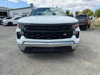 Chevrolet Silverado 1500 2025 4x2 Work Truck 2dr Cabina Regular 8 ft. LB