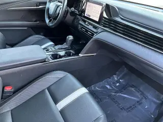Toyota Camry 2025 SE 4p Sedan