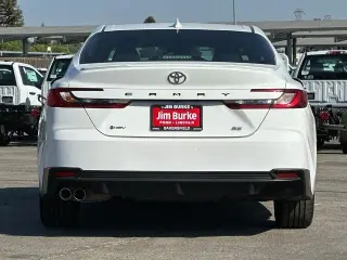 Toyota Camry 2025 SE 4p Sedan