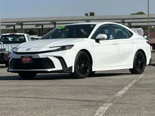 Toyota Camry 2025 SE 4p Sedan