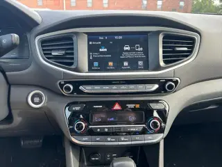 Hyundai IONIQ Hybrid 2017 SEL 4p Hatchback