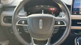 Lincoln Nautilus 2022 Estándar 4p SUV