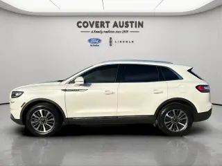 Lincoln Nautilus 2022 Estándar 4p SUV