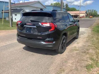 GMC Terrain 2022 4x4 AT4 SUV 4p.