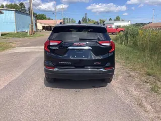 GMC Terrain 2022 4x4 AT4 SUV 4p.