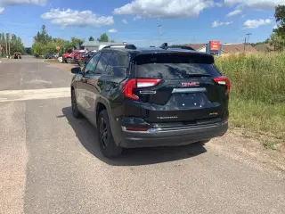 GMC Terrain 2022 4x4 AT4 SUV 4p.