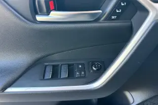 Toyota RAV4 Hybrid 2025 AWD XSE 4p SV