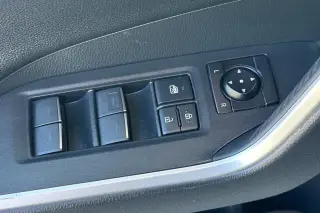 Toyota RAV4 Hybrid 2025 AWD XSE 4p SV