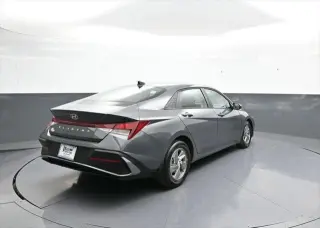 Hyundai ELANTRA 2025 SE 4dr Sedan