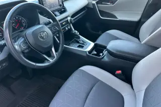 Toyota RAV4 2020 AWD XLE 4dr SUV